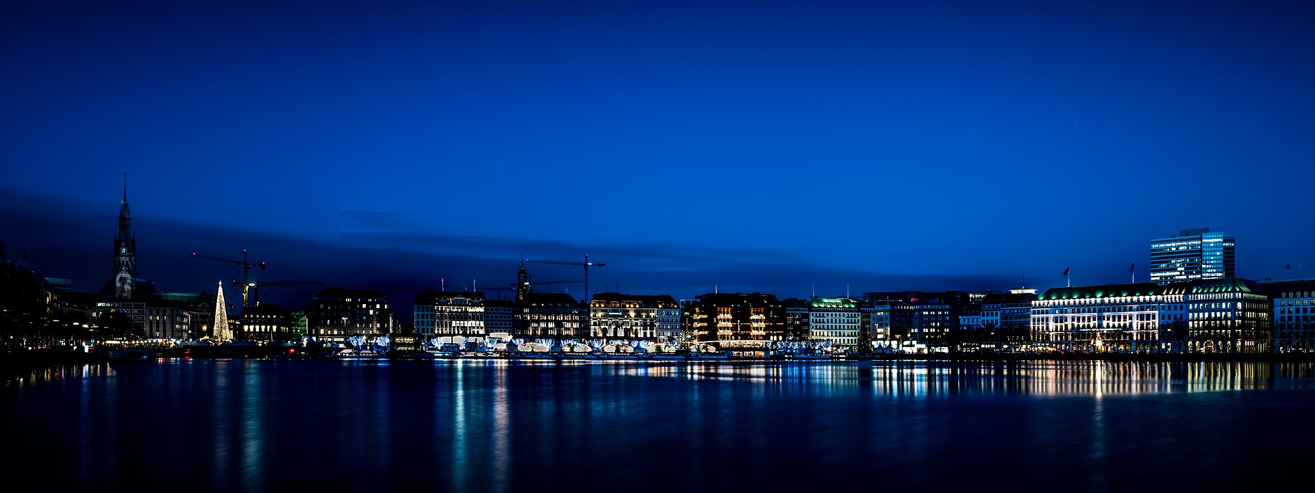 Hamburg at night